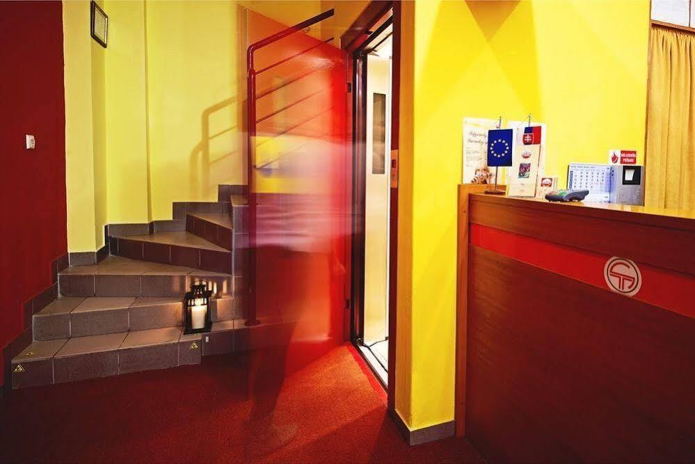 Penzion Tavel Prešov Exterior foto